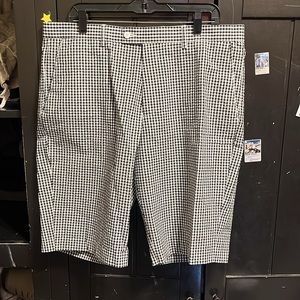 White and black striped Linea uomo shorts